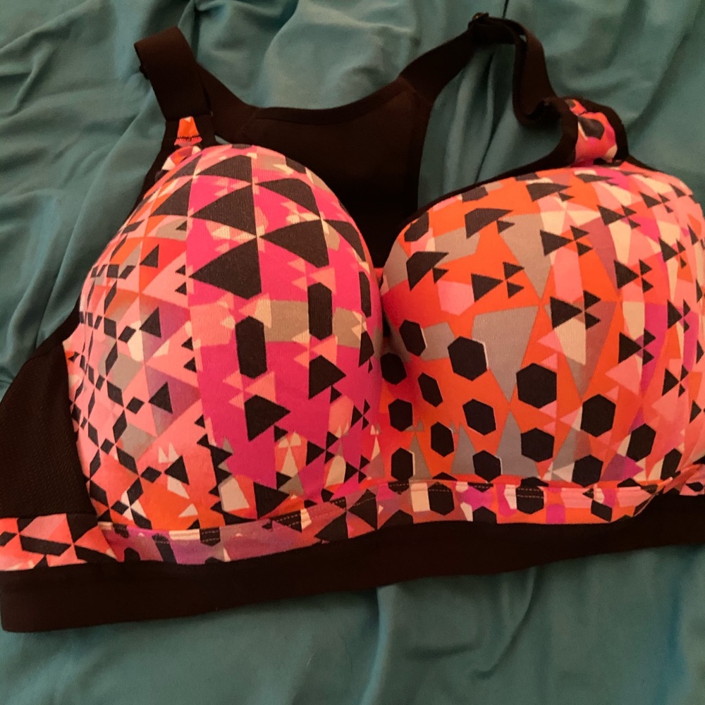 Victoria Secret sports bra